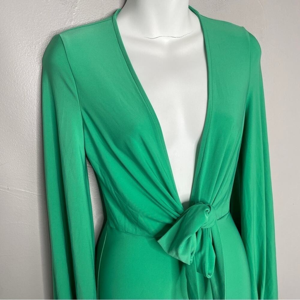 ASOS DESIGN Flare Leg Jumpsuit Size 4 Slinky Green Glam Plunge Tie Front Retro - Picture 2 of 7
